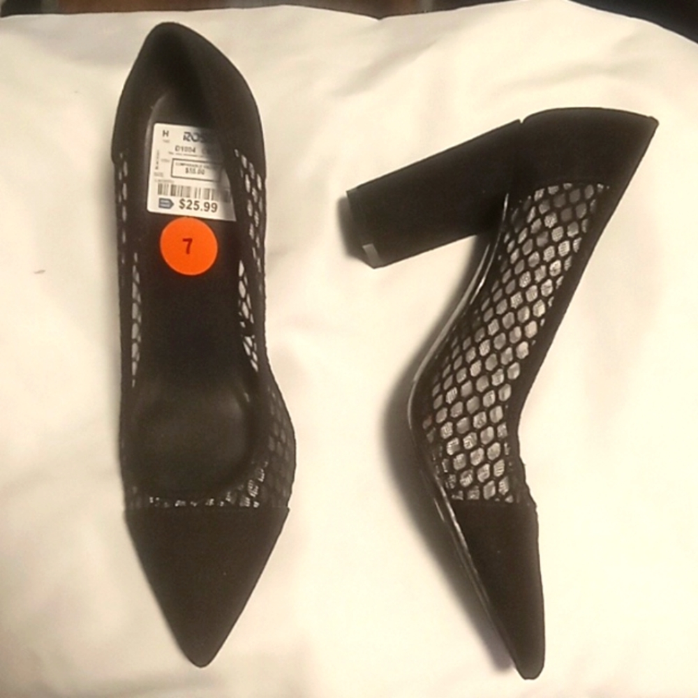 NWT Black marc fisher heels